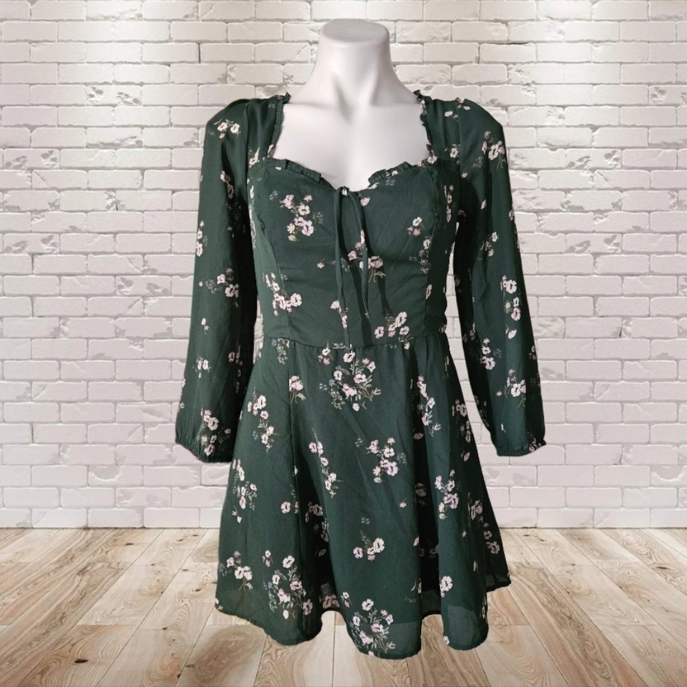 Abercrombie & Fitch Floral Green Dress with Long Sleeve